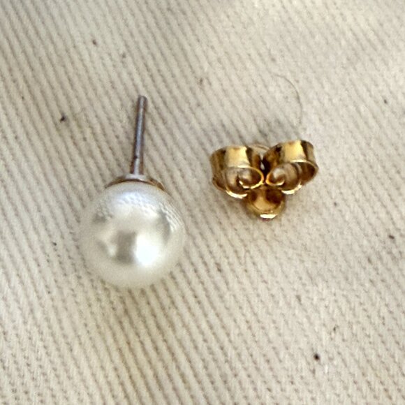 $395 Authentic LOUIS VUITTON Made in ITALY Unisex Gold Pearl 1 Earring Only - Picture 5 of 8